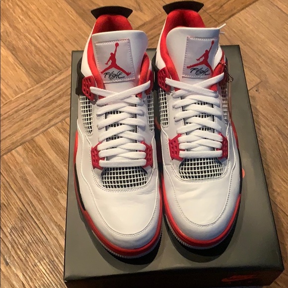 Air Jordan 4 Retro Fire Red - Picture 2 of 5